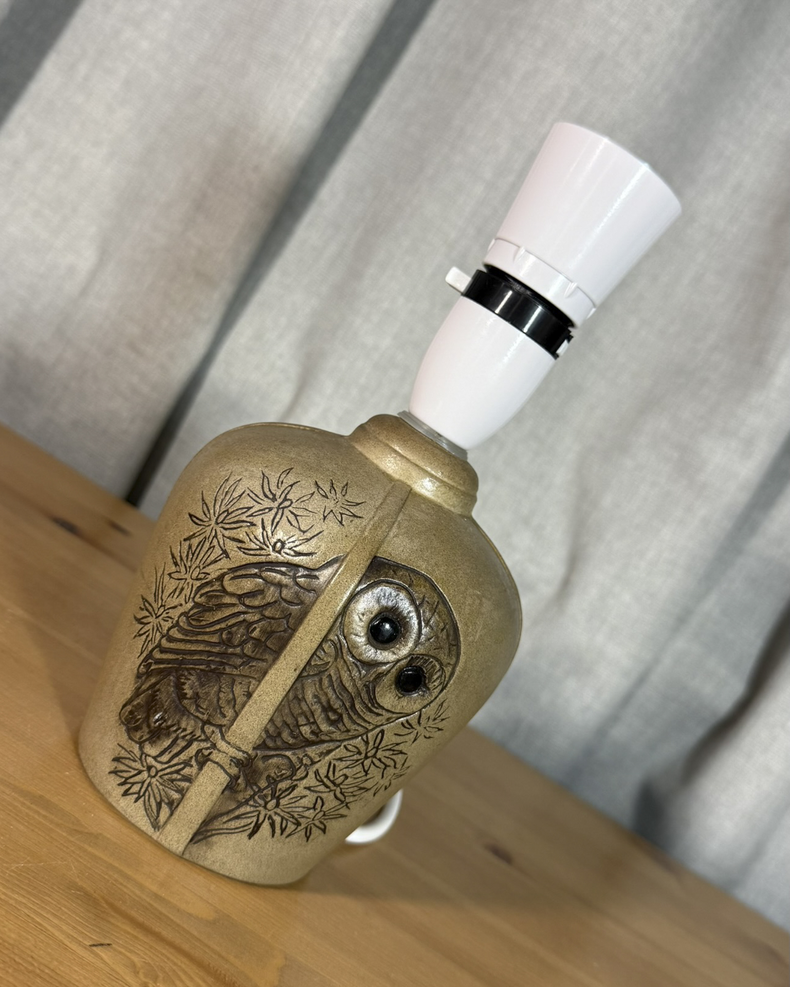 'Wise & Wiser' vintage lamp - Image 3